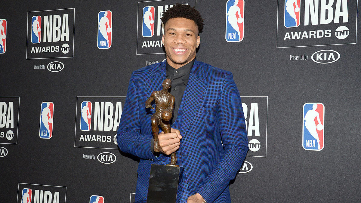giannis-award.jpg