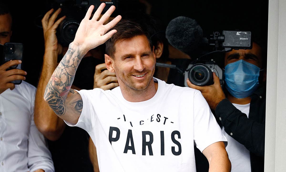 messi-paris-saint-germain-join-.jpg