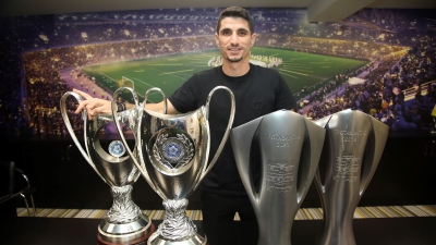 Μάνταλος μετά το νέο του συμβόλαιο: «Στόχος μου να βλέπω την ΑΕΚ να μεγαλώνει!» (video)