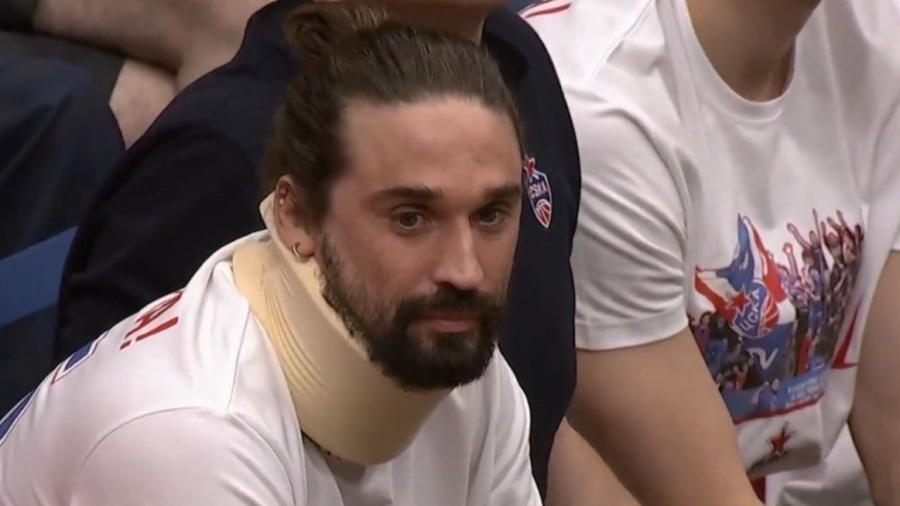 «Παρών» και με... κολάρο ο Σβεντ, σε ματς της ΤΣΣΚΑ (video)