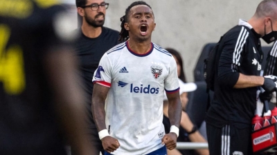 Η απίστευτη έμπνευση-γκολ του Γιόρντι Ρέινα στο MLS! (video)