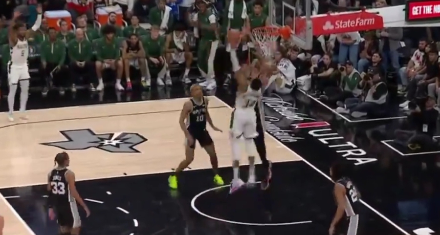 Πρώτο Αντετοκούνμπο vs Γουεμπανιάμα και... απανωτά Highlights: Φοβερή τάπα ο ένας; Απίστευτο κάρφωμα ο άλλος! (video)