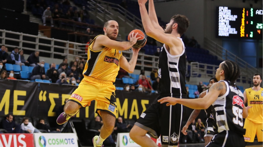 Οριακή νίκη για την... πληγωμένη ΑΕΚ (77-75 τον Απόλλωνα Πάτρας) με «μαέστρο» Κίνο Κολόμ! (video)