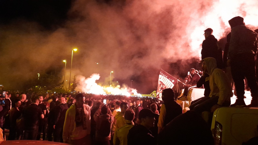 ΑΕΚ: Το «Ελευθέριος Βενιζέλος» φοράει τα... κιτρινόμαυρα για την υποδοχή των πρωτοπόρων! (pics)