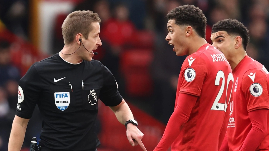 Παράπονα από τη Νότιγχαμ Φόρεστ: Έστειλε «ντοσιέ» στην PGMOL με τα διαιτητικά λάθη εις βάρος της!