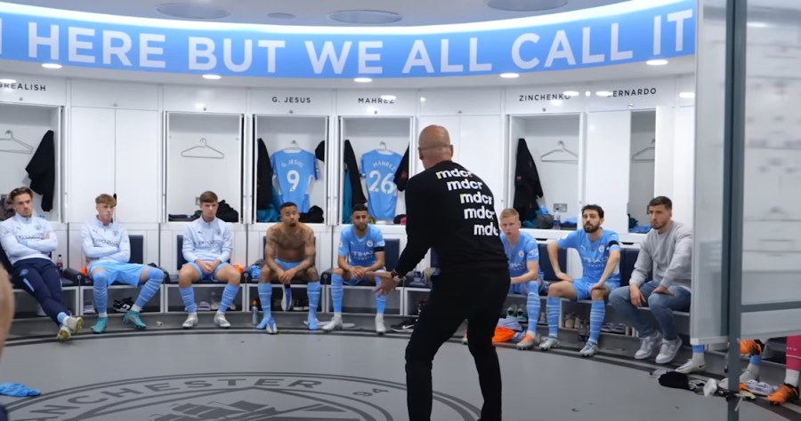 Η ομιλία του Πεπ πριν την ανατροπή τίτλου, η ανακατωσούρα του Γκρίλις και τα ξεσπάσματα χαράς (video)