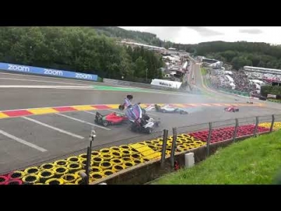 W Series: Σφοδρό ατύχημα τουλάχιστον έξι μονοθεσίων στο βελγικό Grand Prix (video)