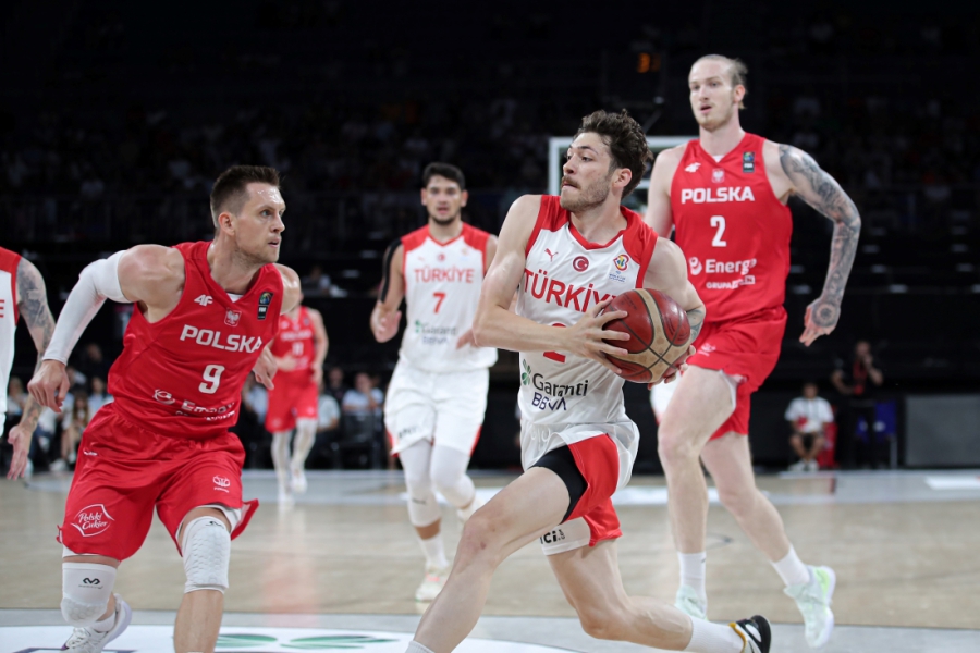 Τουρκία - Πολωνία 94-78: Επίδειξη δύναμης από τους παίκτες του Αταμάν... με φόντο το Ακρόπολις!