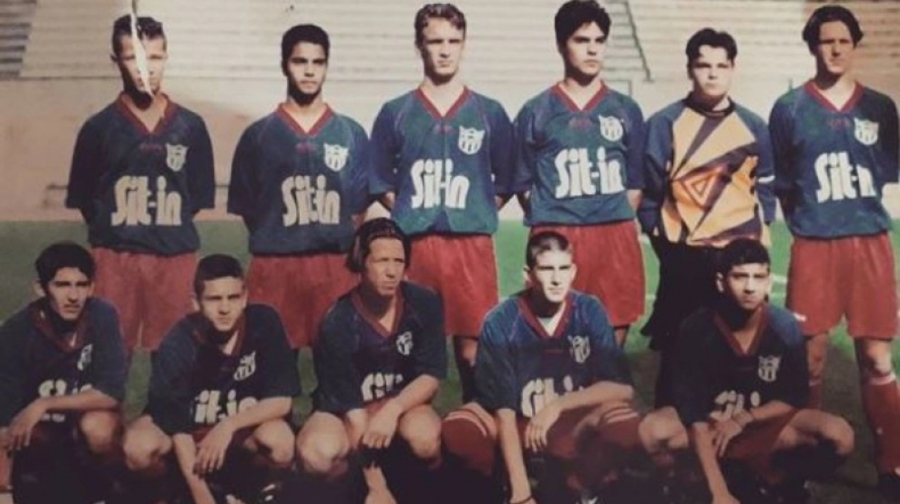 Ο Λεωνίδας Κουτσόπουλος ανέβασε ρετρό φωτογραφία από την εποχή που αγωνιζόταν στον Πανιώνιο!