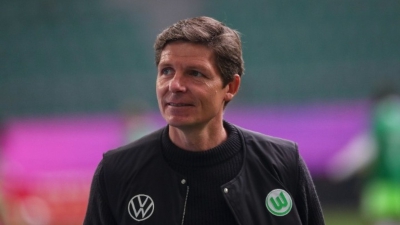 Η Άιντραχτ Φρανκφούρτης αποχαιρέτησε τον Όλιβερ Γκλάσνερ και ετοιμάζεται να υποδεχθεί τον Τόπμελερ (video)