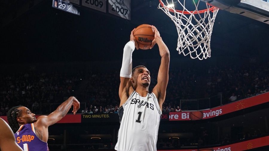 Ποιος είδε τον Γουεμπανιάμα και δεν τον... φοβήθηκε: «Έριξε» 38αρα στους Σανς! (video)