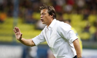 ΑΕΚ: Στίχοι Λίνα Νικολακοπούλου, ερμηνεία Χάρις Αλεξίου, ενορχήστρωση...Ματίας Αλμέιδα!