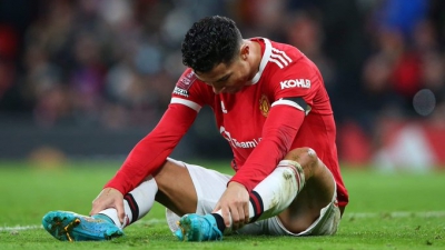 Έξαλλος ο Κριστιάνο Ρονάλντο, έσπασε το κινητό οπαδού της Έβερτον! (video)