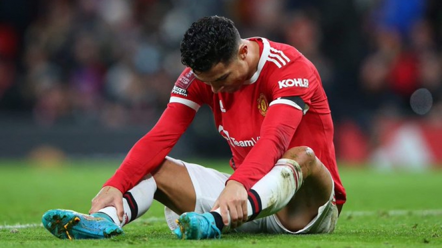 Έξαλλος ο Κριστιάνο Ρονάλντο, έσπασε το κινητό οπαδού της Έβερτον! (video)