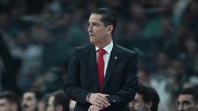 «Αυτός είναι ο αντικαταστάτης του Σφαιρόπουλου στον πάγκο του Ερυθρού Αστέρα!»