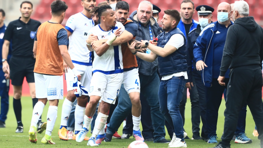 Ολυμπιακός – ΠΑΣ Γιάννινα: Ένταση με Περέα και ανθρώπους των «ερυθρόλευκων»