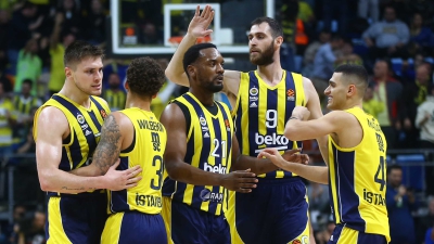 EuroLeague Round 20: Κυρίαρχη στην Πόλη η Φενέρ, ο Τζέιμς κέρδισε τη «μονομαχία» με τον Χάουαρντ!