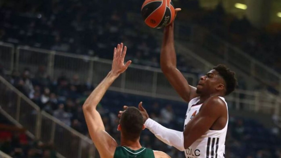 Euroleague: Το κάρφωμα της βραδιάς στο ΟΑΚΑ από τον Κώστα Αντετοκούνμπο (video)