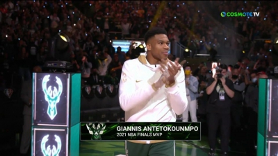 NBA: Η μοναδική στιγμή που οι Γιάννης και Θανάσης Αντετοκούνμπο... φόρεσαν το δαχτυλίδι τους (video)