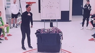 Έξαλλος ο Αρτέτα: «Έχετε 5 λεπτά να δείξετε ότι αλλάξατε»! (video)