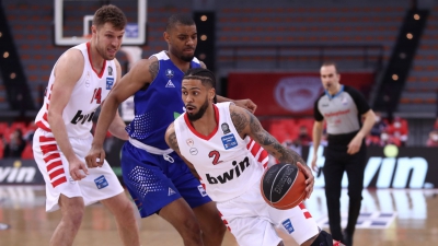 Ο Ολυμπιακός με το μυαλό στην… Μονακό, επικράτησε της εξαιρετικής Λάρισας με 93-84 (video)