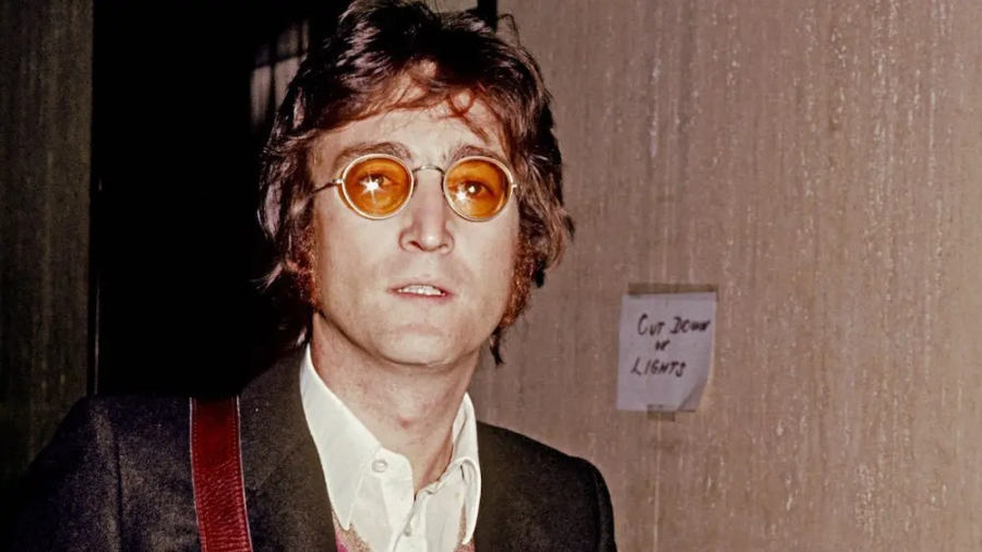 Μία εισβολή σε αγώνα ράγκμπι, που έκανε τον Τζον Λένον να πληρώσει πρόστιμο για… καλό σκοπό!