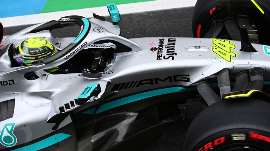 Χάμιλτον: «Όταν έχεις επιτυχίες, γίνεσαι... στόχος!»