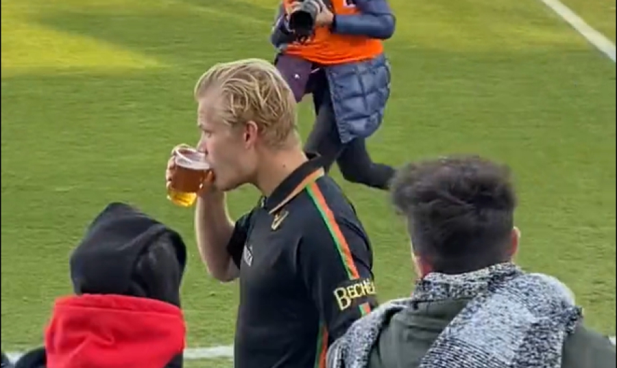 Ο Πογιάνπαλο γιόρτασε τη νίκη της Βενέτσια με… μπύρες! (video)