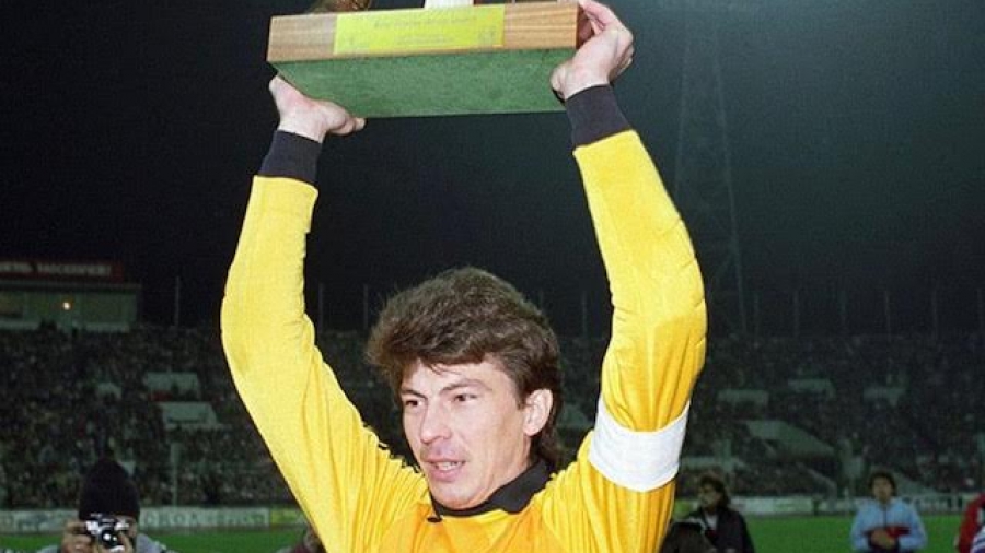 Ρινάτ Ντασάεφ: Ο οκτώ φορές κορυφαίος τερματοφύλακας δοξάστηκε για τελευταία φορά! (video)