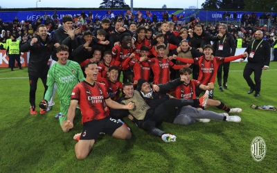 Στα… δόντια του Ολυμπιακού η Μίλαν: Οι «ροσονέρι» πέρασαν την Πόρτο και ετοιμάζονται για τον τελικό!