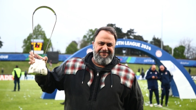 Μαρινάκης: «Πιστεύουμε το ίδιο και στους άνδρες - Αφιερώνουμε το τρόπαιο σε όλους τους Έλληνες»