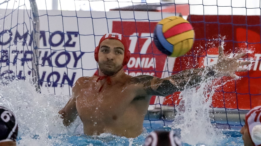 Μάνος Ζερδεβάς: «Συχνά οι προπονήσεις στον Ολυμπιακό είναι δυσκολότερες από τους επίσημους αγώνες» (video)