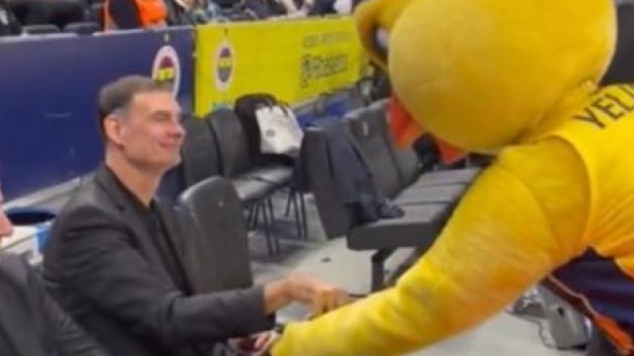 Το... σοκολατάκι του Γιώργου Μπαρτζώκα! (video)