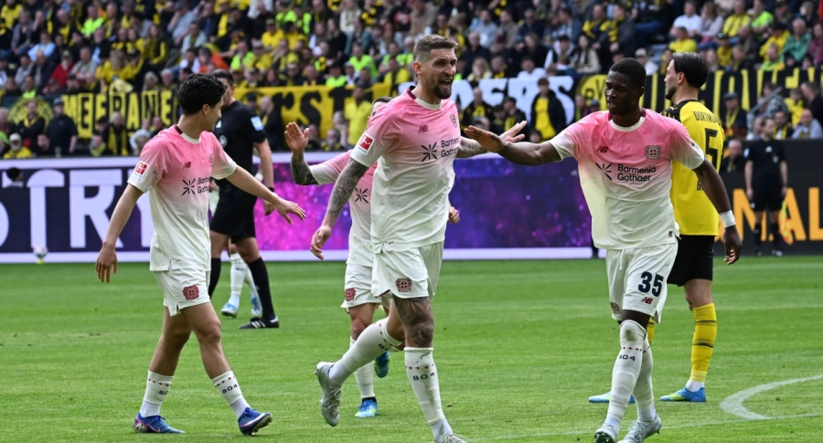 Με άδεια χέρια πάλι: Ήττα - «λευκή πετσέτα» η Ντόρτμουντ - Τρίποντο τίτλου η Μπάγερν, λόγω... Μπάγερ!