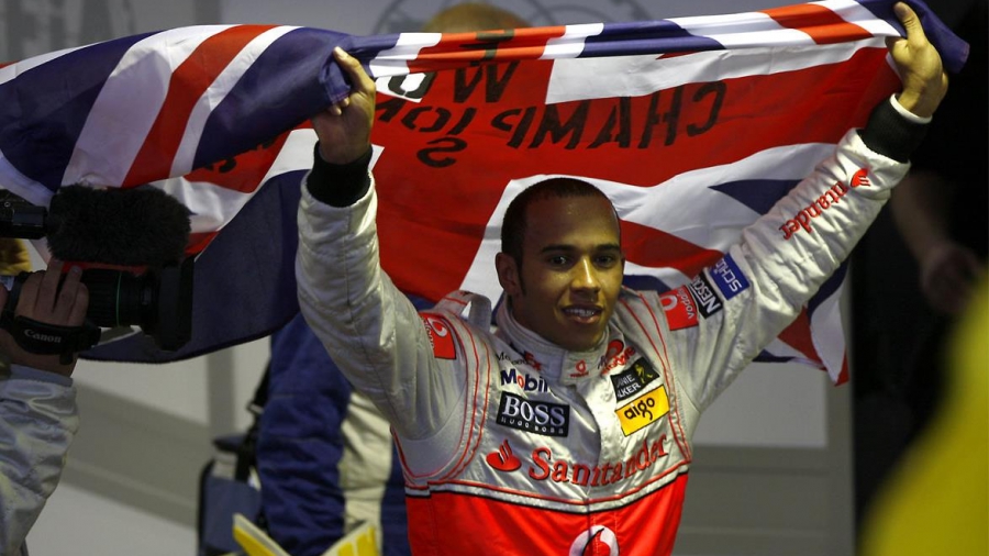 Retro Stories: To συγκλονιστικότερο φινάλε στην ιστορία της Formula 1 έφερε το πρώτο πρωτάθλημα του Χάμιλτον