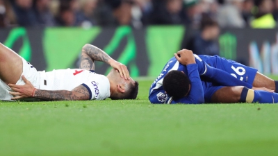 Απίστευτο: Η μπάλα «εκτός παιχνιδιού» για περίπου 70' στο Τότεναμ - Τσέλσι! (video)