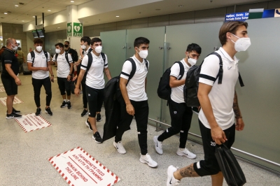 Έφτασε στην Αθήνα η αποστολή της Νέφτσι ενόψει του Ολυμπιακού