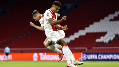 Champions League, 3ος όμιλος: Ιστορικό 6/6 για τον αεράτο Άγιαξ – «Αποδεκάτισε» την Μπεσίκτας η… τρίτη Ντόρτμουντ! (video)