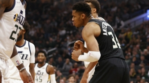 Μπακς - Τζαζ 95-107: Σε κακό φεγγάρι το Μιλγουόκι... (video)