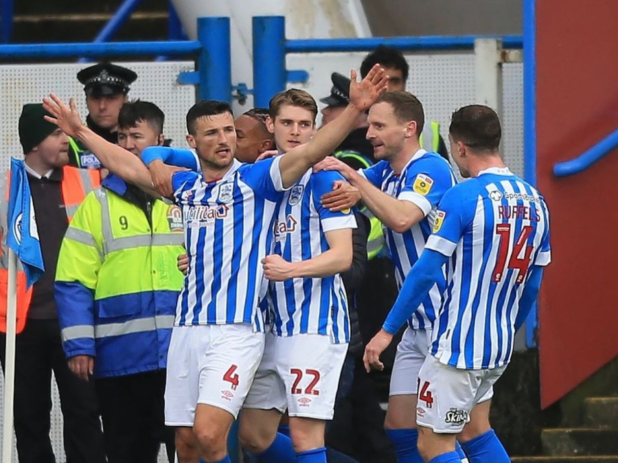 Εξιτάρει το «διπλό» της Χάντερσφιλντ στη Novibet