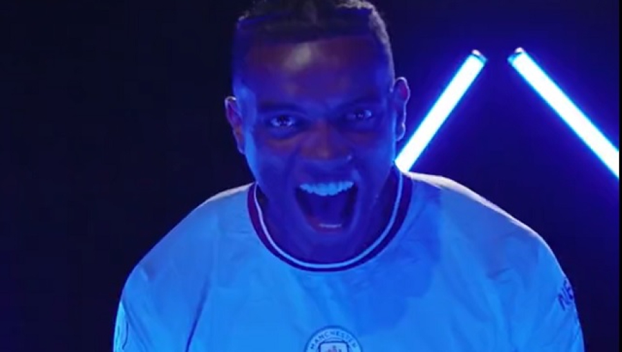 Μάντσεστερ Σίτι: Επίσημα «πολίτης» ο Ακάντζι για πέντε χρόνια!