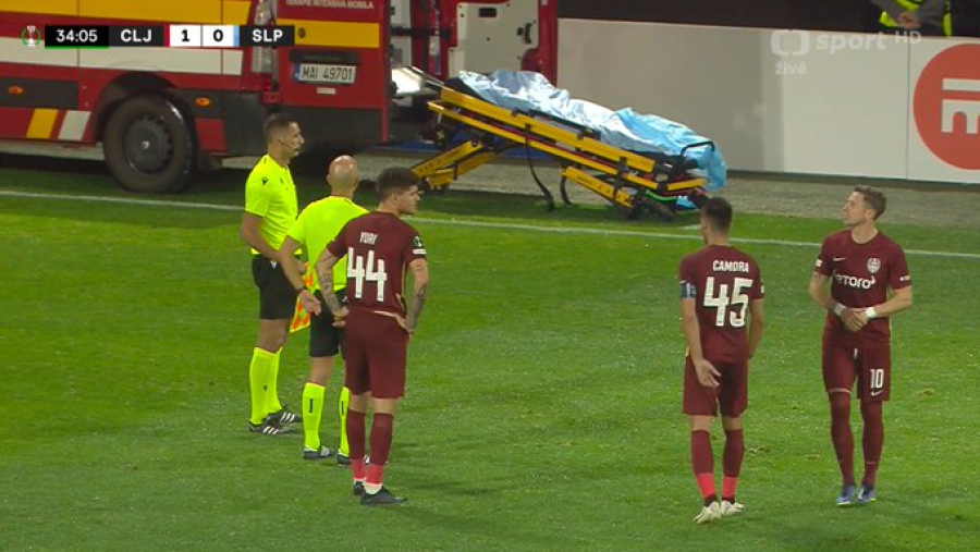 Διακοπή στο Κλουζ - Σλάβια Πράγας: Κατέρρευσε οπαδός
