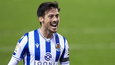 Νταβίντ Σίλβα: Ο «παππούς» έσβησε... κεράκια με γκολ (video)