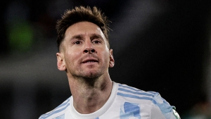 Μέσι: Ξέσπασε σε κλάματα αγκαλιά με την κούπα! (video)