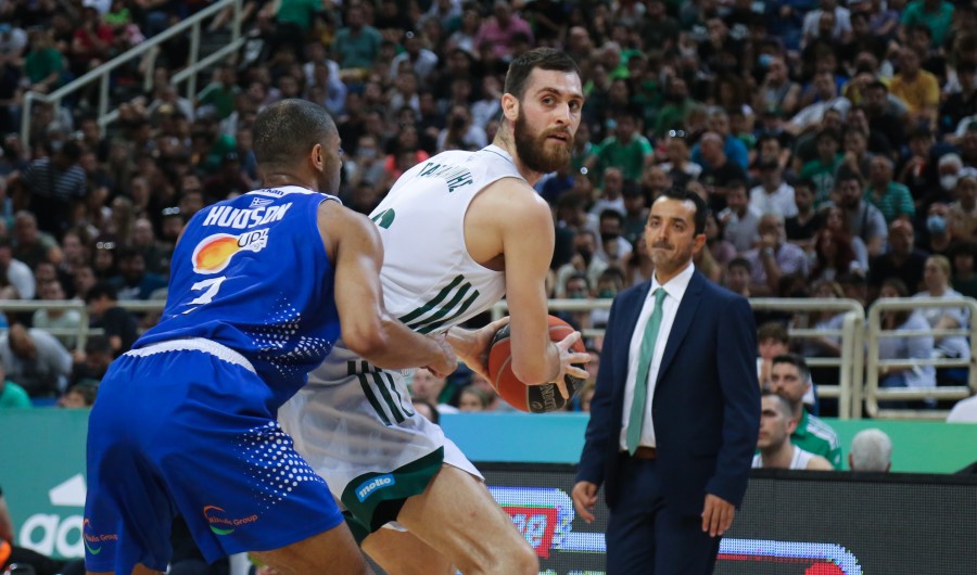 Με ρεκόρ διαφοράς (+46) ο Παναθηναϊκός ισοπέδωσε τη Λάρισα και προκρίθηκε στους τελικούς!