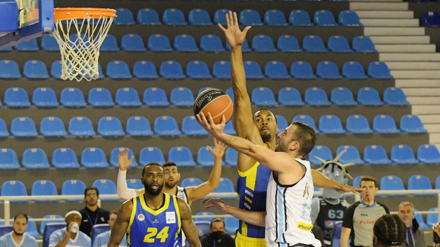 «Χαμηλή πτήση» για το Περιστέρι στη Ρόδο, εύκολη νίκη για τον Κολοσσό με 74-65 (video)