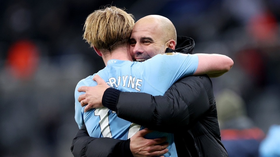 Γκουαρδιόλα για Ντε Μπρόινε: «Λυπηρή μέρα για εμένα – Είναι μέλος της οικογένεια της Σίτι!»