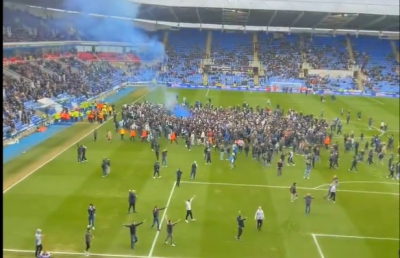 Η Ρέντινγκ υπό… κατάρρευση: Τρομερά οικονομικά προβλήματα, διαμαρτυρίες και «χάος» στο παιχνίδι με την Πορτ Βέιλ (video)