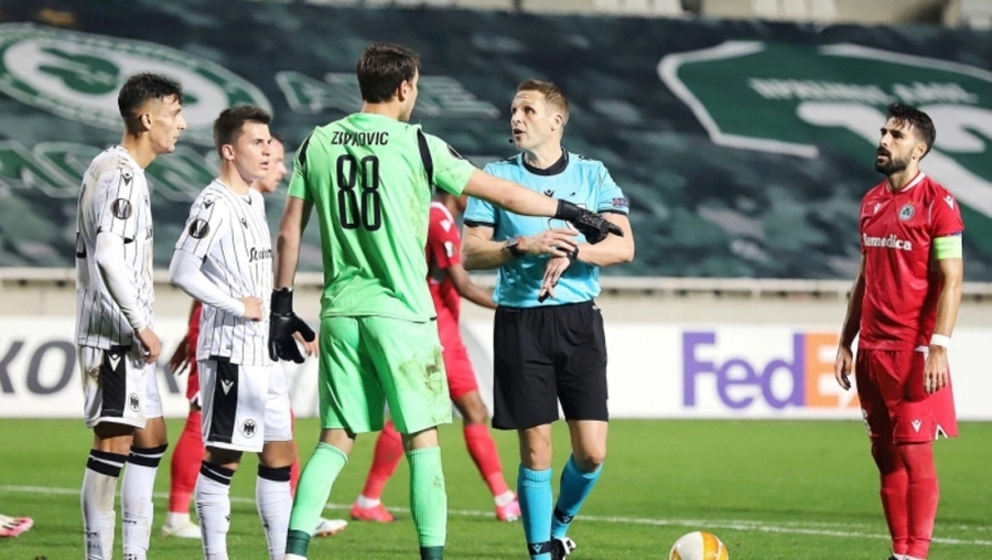 Καραμπάγκ-Ολυμπιακός: O Άγγλος Πόουσον ορίστηκε από την UEFA