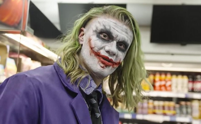 «Why so serius?»: Ο Χάαλαντ έγινε Τζόκερ και μετέτρεψε το Μάντσεστερ σε... Γκόθαμ Σίτι!